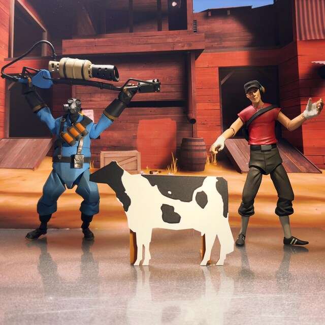 Ctf_2Fort Cow Standee